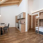 Luxury In With Sauna 木屋 *