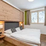 Luxury In With Sauna בקתה *